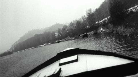 To The Sea (Annik Leroy, 1999)